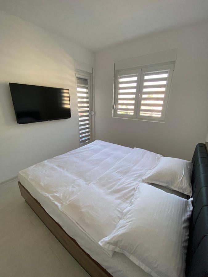Novato Apartment *
